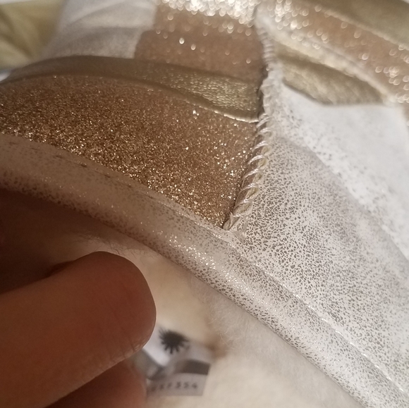 NEW UGG‎ PATCHWORK Metallic Short Boots - Picture 8 of 8